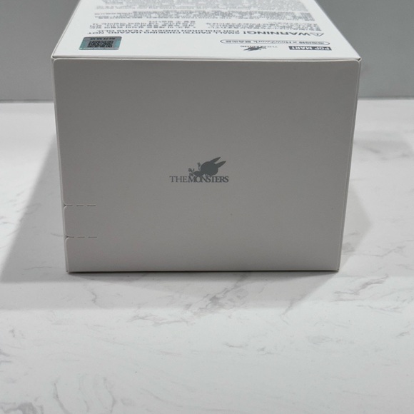 LABUBU- happiness (NEW IN BOX) - Picture 4 of 8